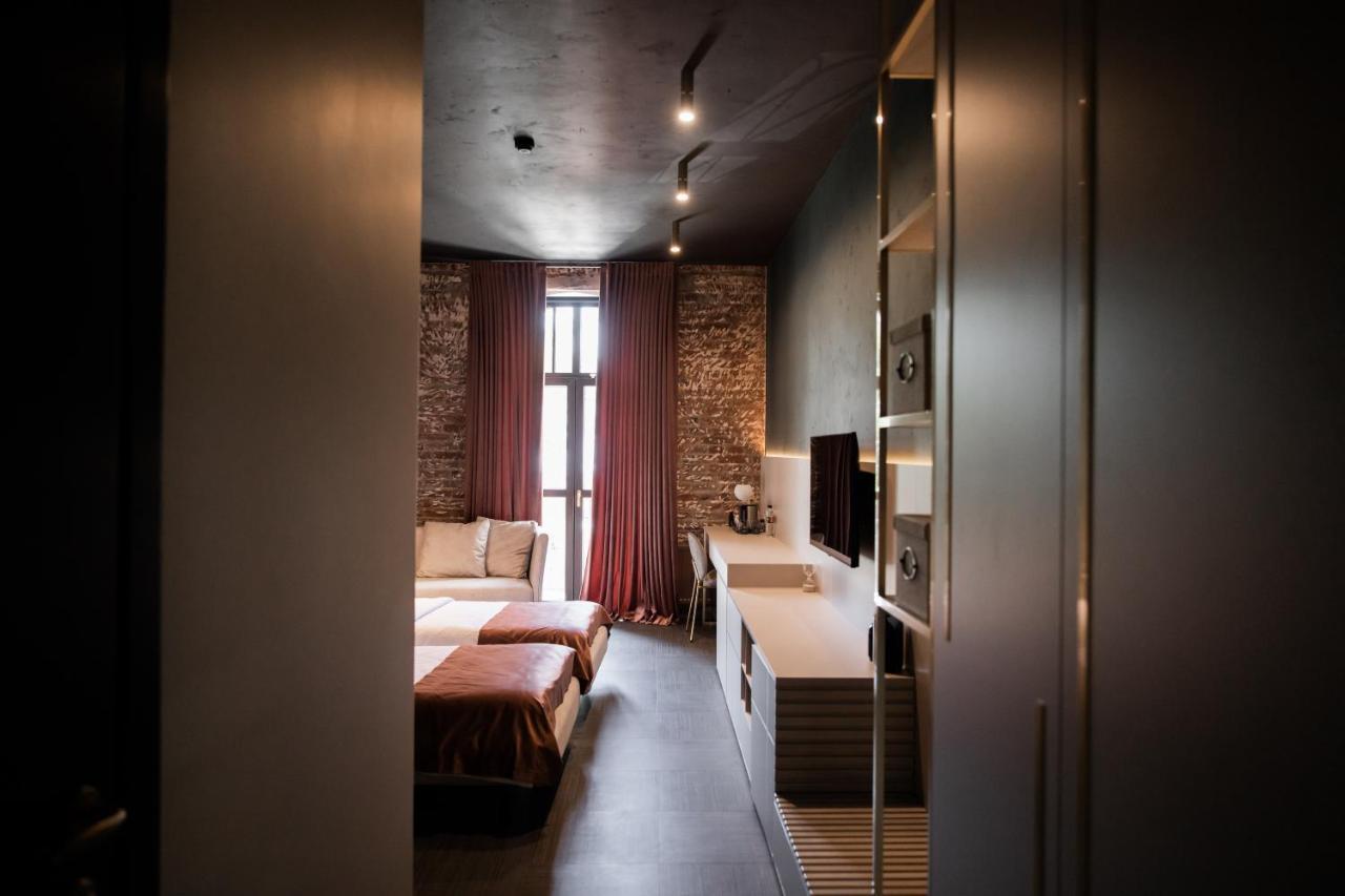 Victoria Deluxe Hotel تشيرنيفتسي المظهر الخارجي الصورة