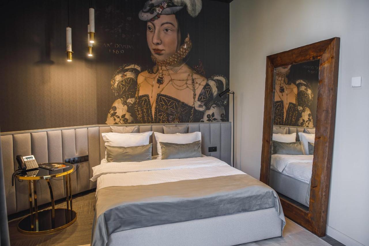Victoria Deluxe Hotel تشيرنيفتسي المظهر الخارجي الصورة